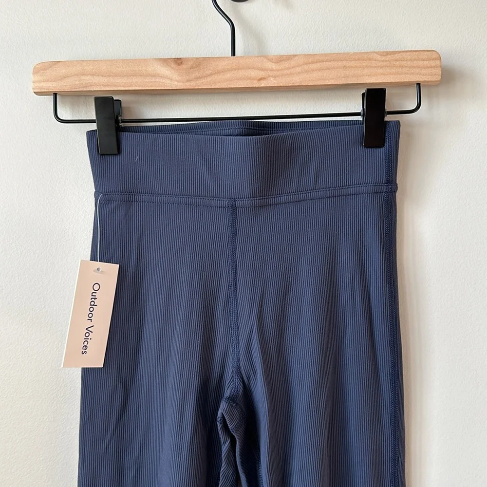 NEW Outdoor Voices Ribbed Kick Flare in Dark Sky XXS - Picture 3 of 6